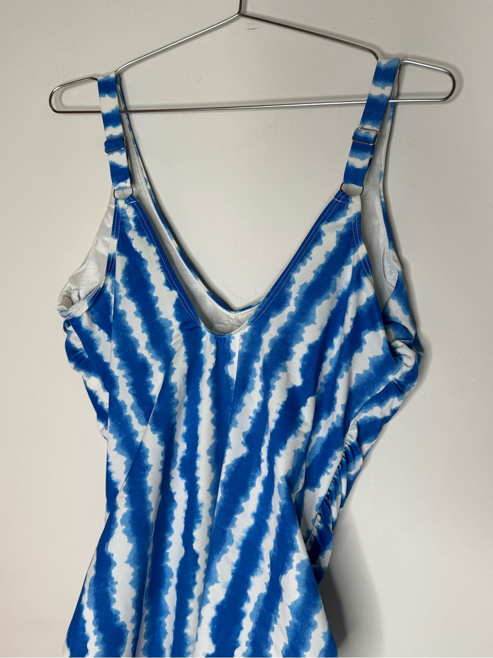 Miracle Suit x Talbots Blockbuster Blue White Size 16 One Piece Summer Beach - Picture 6 of 7